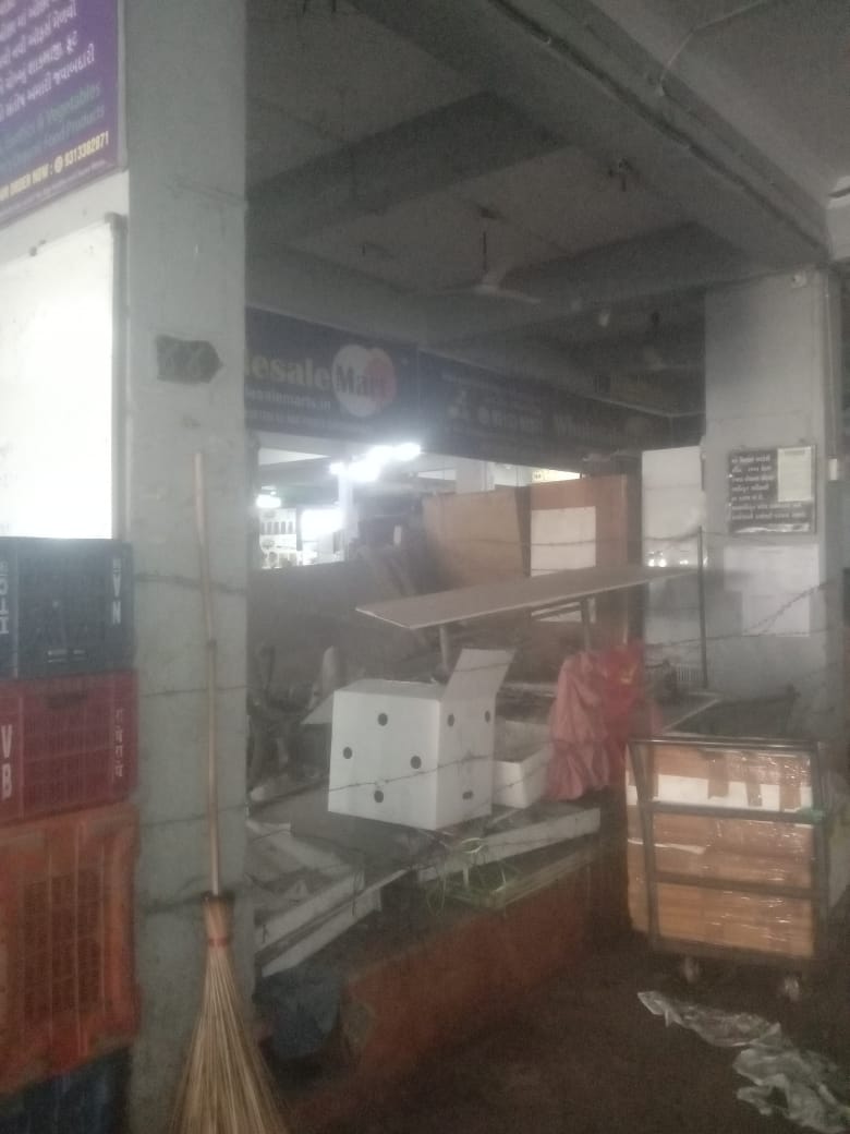 100 SQ.FEET Commercial Shop In PALDI, AHEMDABAD
